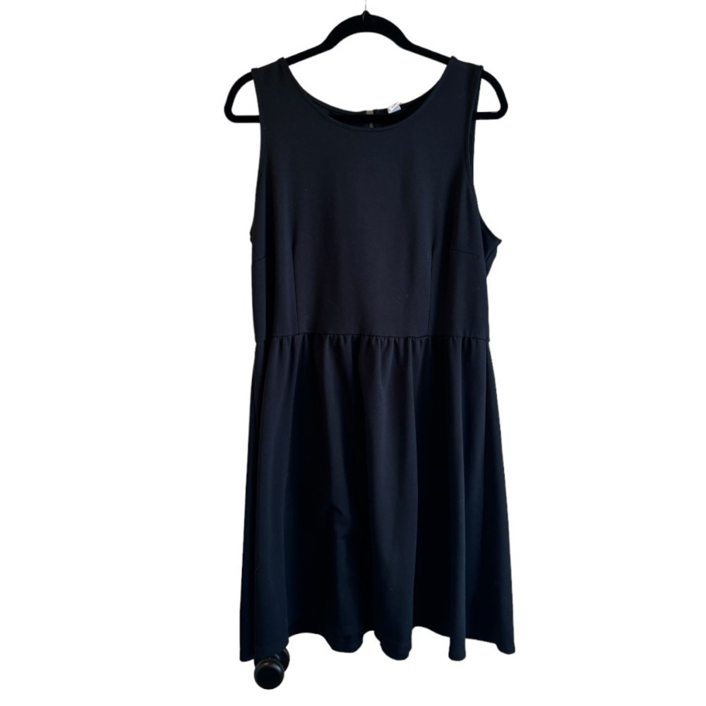 Old Navy Sleeveless Black Dress Size Large